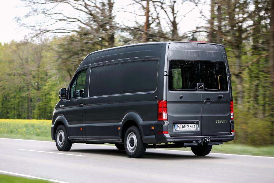  MAN TGE 3.140 Van 2017 года  (фото 2 из 11)